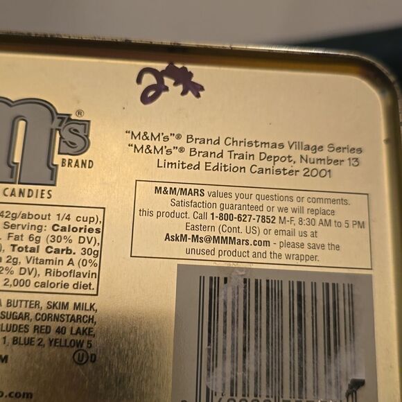 M&Ms Christmas village series train depot #13 Limited Edition Candy Tin 2001 - Picture 6 of 6